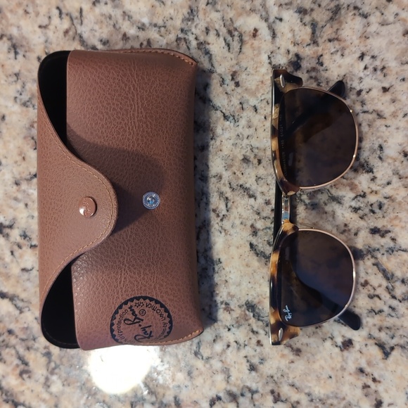 Ray Ban Clubmaster - Picture 4 of 7